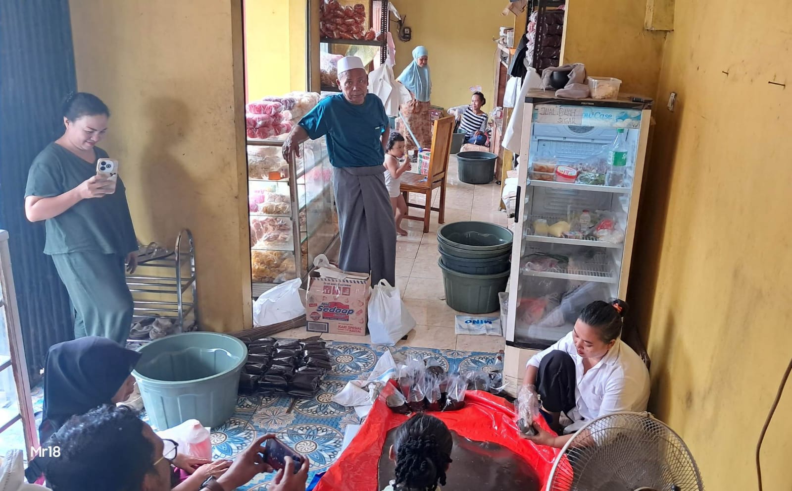 Pengusaha Dodol di Rancabungur Keluhkan Harga Kelapa, Per Butir Tembus Rp20 Ribu