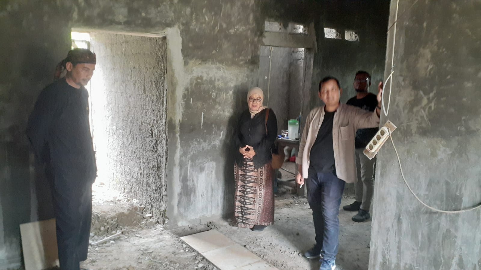 Cek Rehab Rumah Ibu Oni yang Roboh Terkena Bencana, Kades Pabuaran: Sudah 80 persen