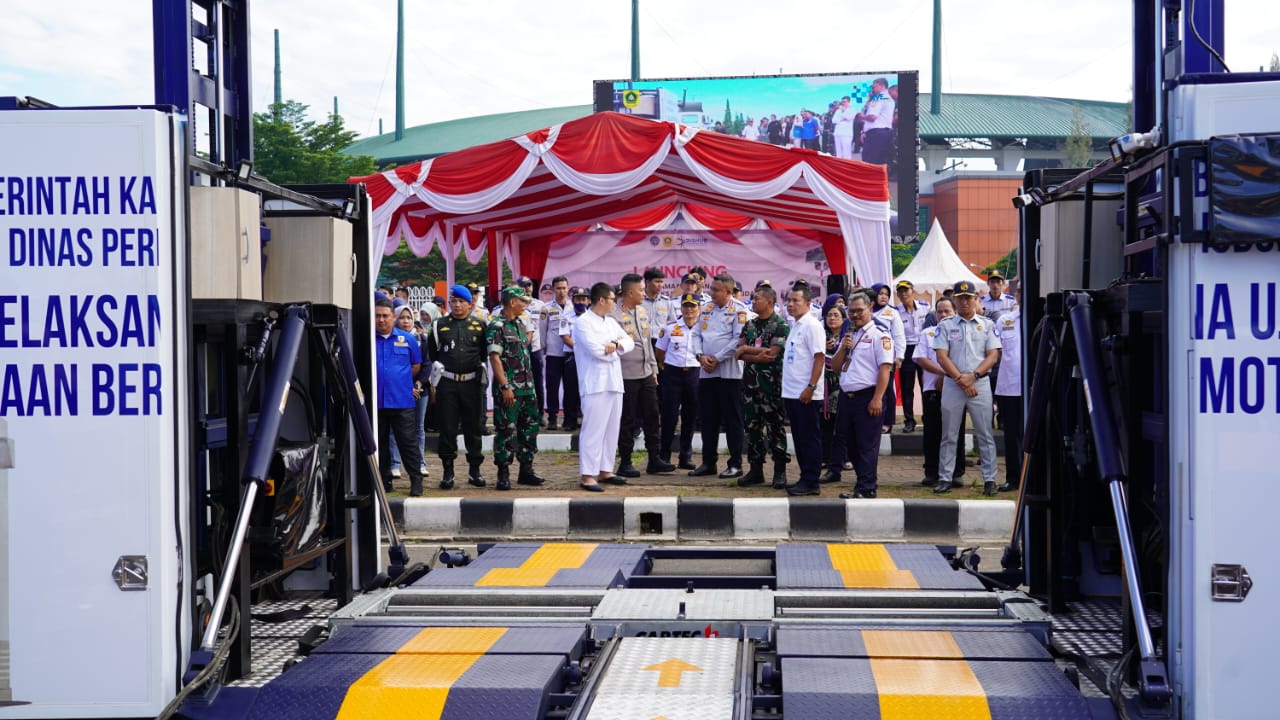 Tingkatkan Layanan Publik, Bupati Rudy Susmanto Luncurkan Unit Uji Berkala Kendaraan Bermotor Keliling