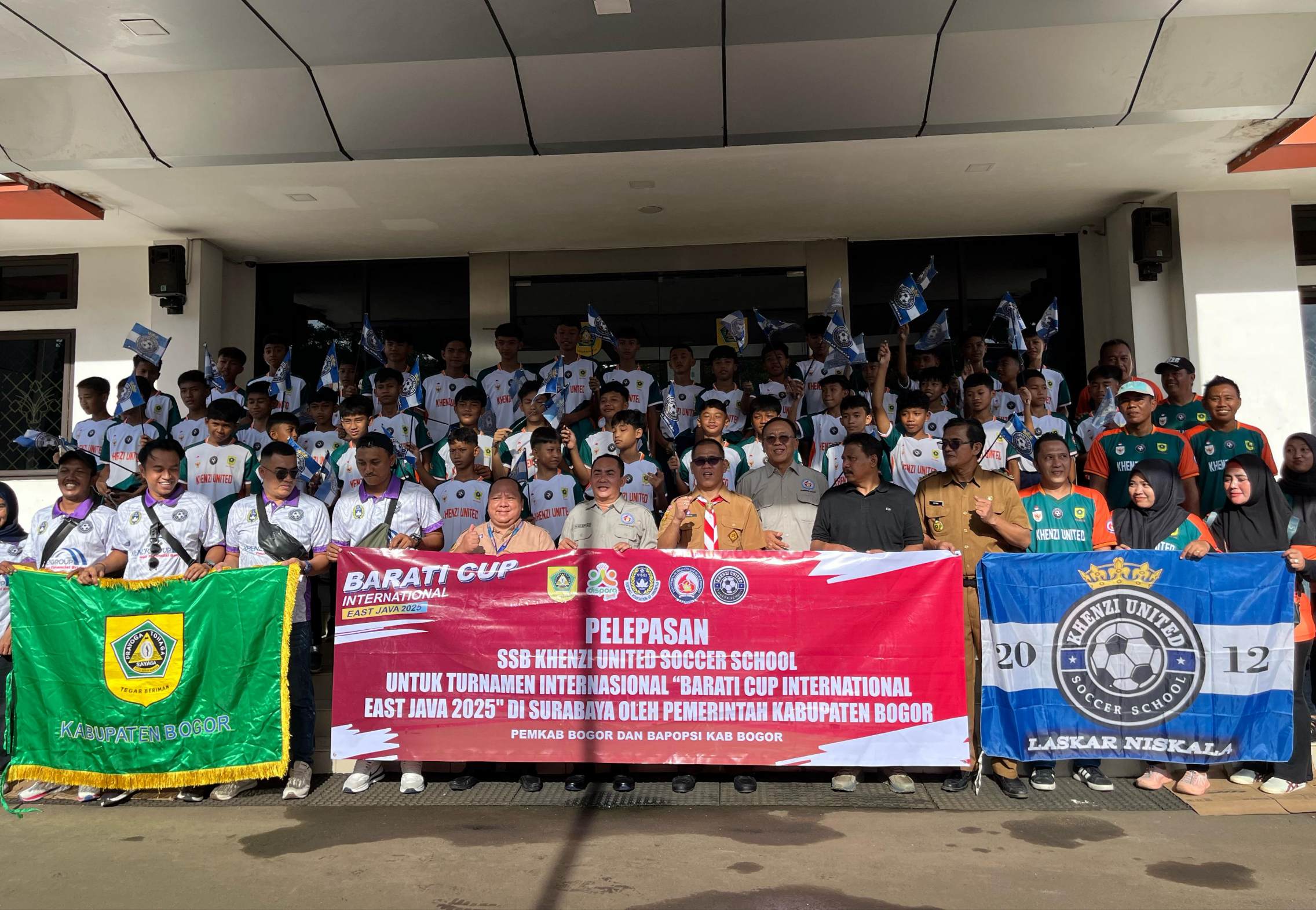 Ikuti Ajang Internasional BARATI CUP, Dispora dan Bapopsi Lepas Skuad Khenzi United