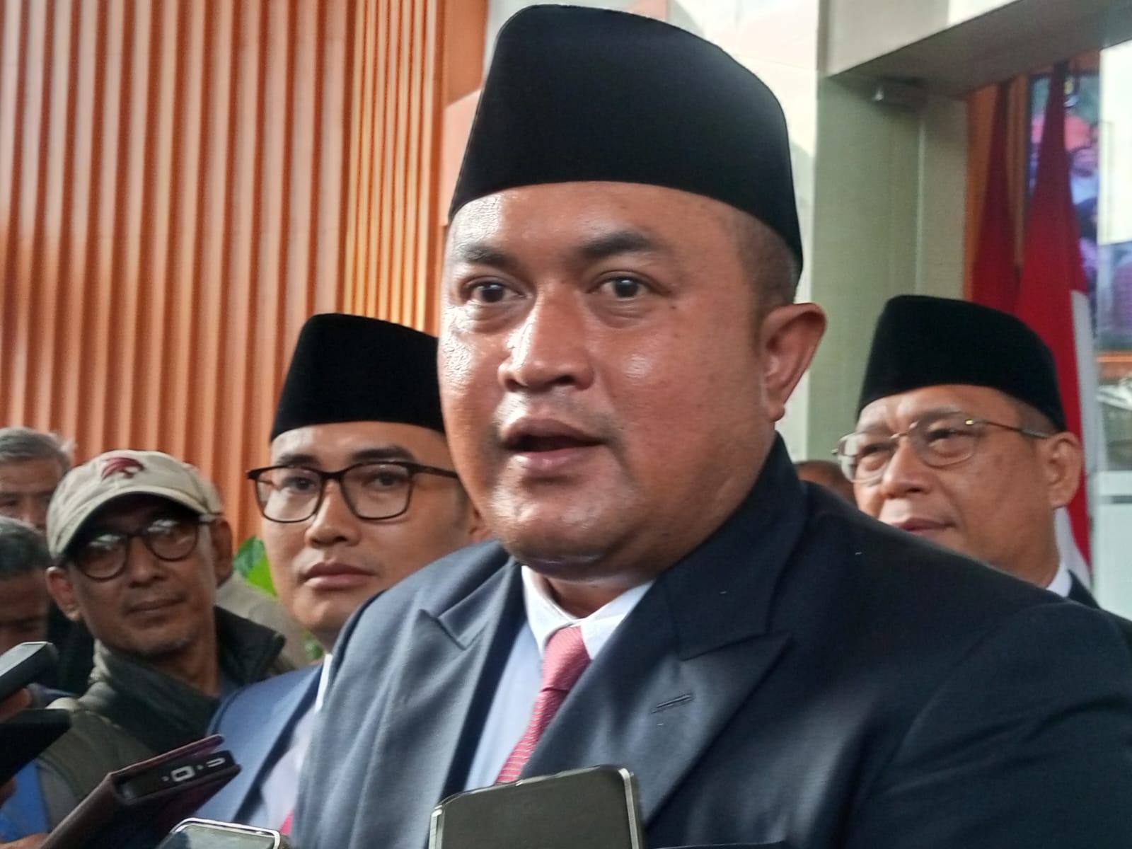 Usai Ditegur KLH Imbas Sampah Menggunung, Bupati Rudy Susmanto Bakal Tata Ulang TPA Galuga