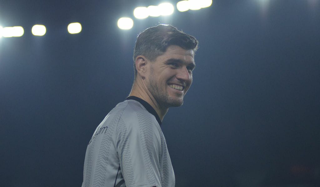 Nick Kuipers Tak Sabar Menunggu Momen Angkat Trofi Juara di GBLA