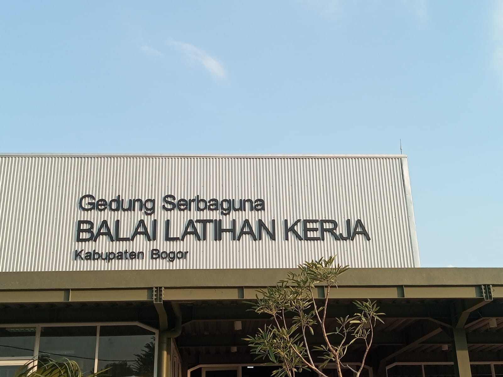 Disnaker Kabupaten Bogor Gratiskan Pelatihan Kerja di BLK, Peserta Dapat Uang Rp 900 Ribu
