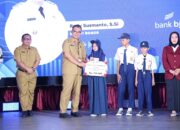 Bupati Rudy Susmanto Berikan Beasiswa Istimewa untuk Siswa SMP Swasta dan Guru PAUD