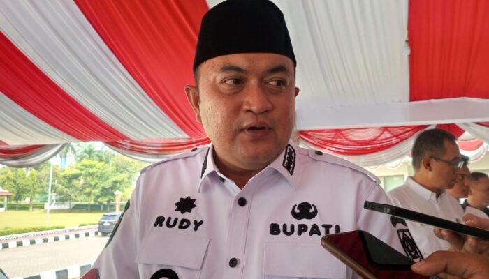 Belum Fikirkan Modifikasi Cuaca, Bupati Rudy Susmanto Lebih Pilih Gotong Royong Atasi Bencana