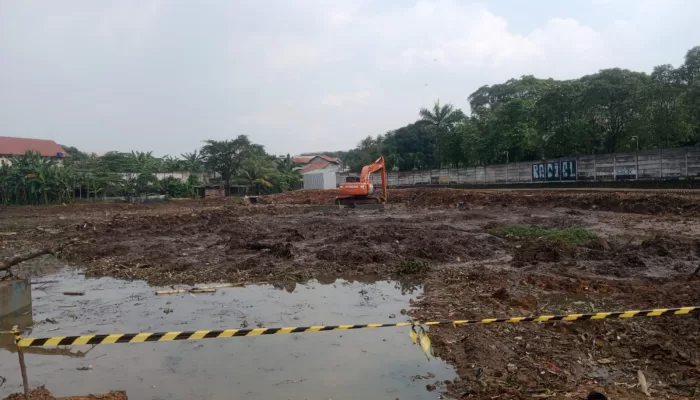 Proyek Revitalisasi Situ Tlajung Udik Berjalan Tanpa Plang Anggaran, Warga Pertanyakan Transparansi