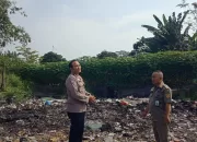 Viral di Medsos, Pembakaran Sampah di Desa Jampang Kemang Direspons Cepat oleh Petugas