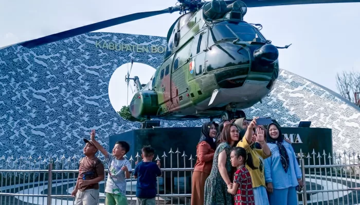 Rawan Vandalisme, DPKPP Kabupaten Bogor Minta Petugas Park Ranger Siaga 24 Jam Jaga Monumen Helikopter