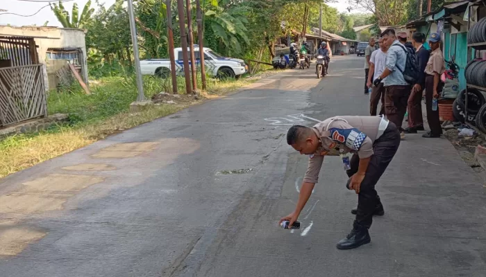 Gagal Nyalip, Pemotor di Citeureup Tewas Terlindas Truk