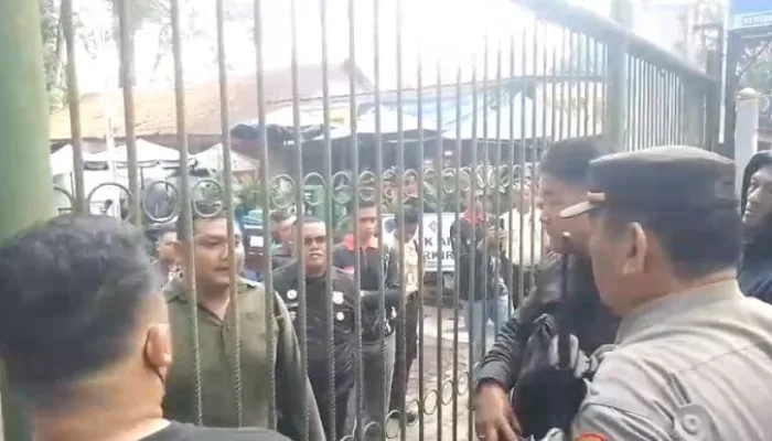 FK3I Desak Kemenhut Bereskan Konflik Bandung Zoo