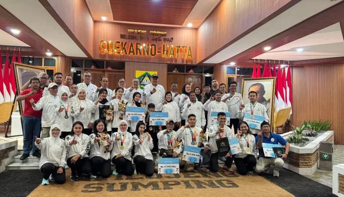 Bupati Rudy Susmanto Berikan Bonus Kepada Para Pegiat Olahraga KORMI Kabupaten Bogor