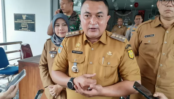 Bangunan di Bantaran Sungai Jadi Penyebab Banjir, Bupati Rudy Susmanto Imbau Pembongkaran Mandiri