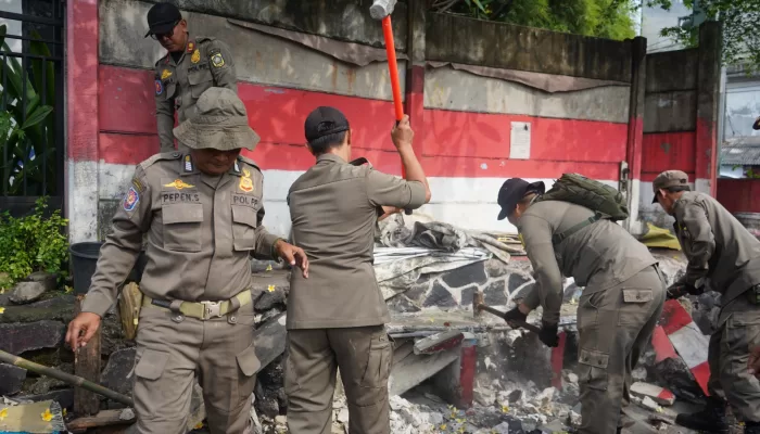 52 Lapak PKL di Kawasan ITC Cibinong Dibongkar Satpol PP Kabupaten Bogor