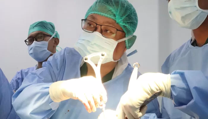 Terobosan Siloam Hospitals Mampang, Hadirkan Operasi Lutut Robotik