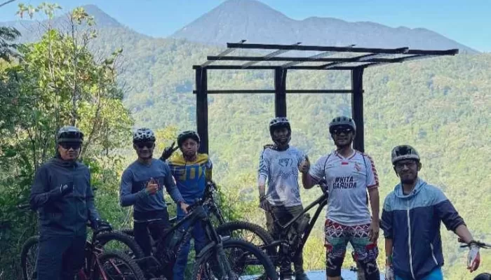 NewRa Agro Adventure Magnet Para Rider Nasional