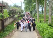 Meriah! Festival Ketupat Puncak Culture Rebo Wekasan 2025 di Desa Tugu Selatan Serap Ribuan Warga