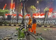 Imbas Hujan Deras, Pohon Hingga Kanopi Roboh di Kantor Diskominfo Kabupaten Bogor