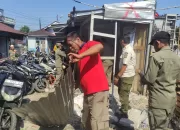 Satpol PP Kabupaten Bogor Bongkar Kios Penjual Obat Terlarang di Terminal Cibinong