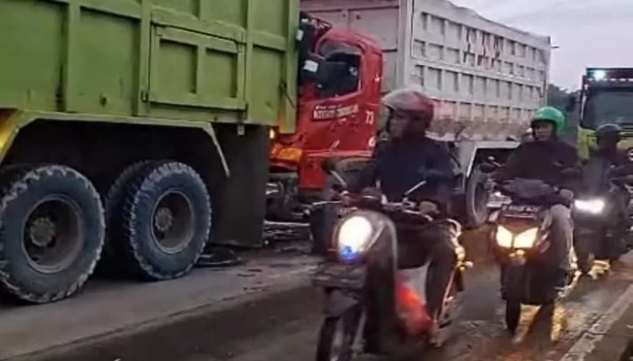 Tabrakan Beruntun di Jalan Raya Kemang-Parung Sebabkan Kemacetan Total