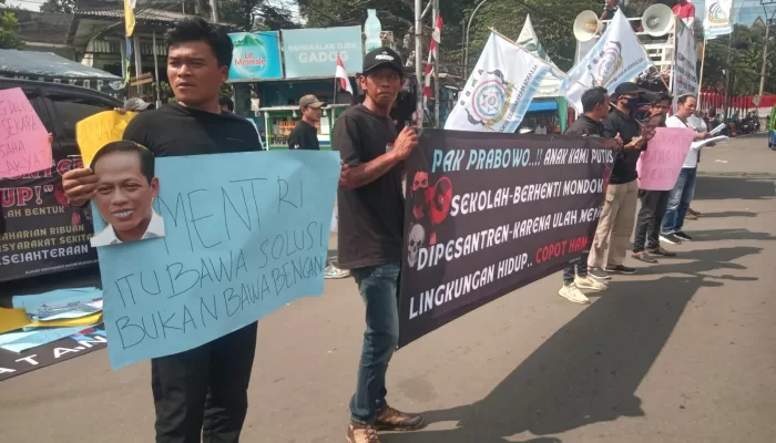 AMBS dan Korban PHK Tuntut KLH Bertanggung Jawab atas Penutupan Usaha di Puncak