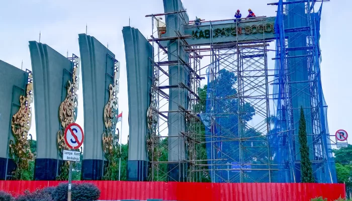 Gercep, Pembangunan Lawang Kori Cibinong Telah Capai 95 Persen