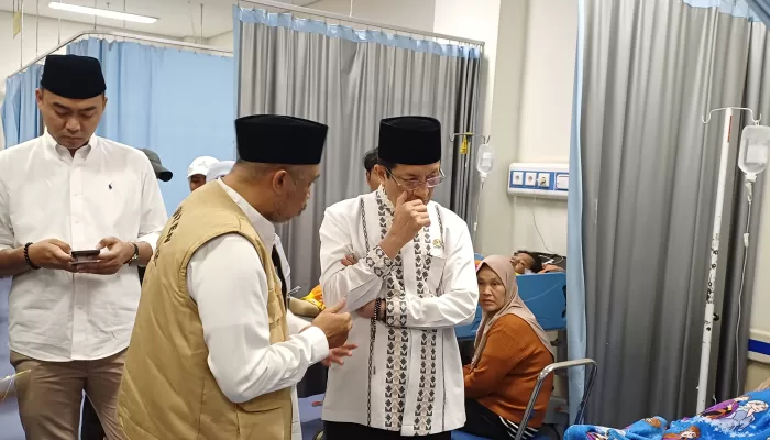 Menag Nasaruddin Umar Kunjungi Korban Ambruknya Majelis Taklim di Ciomas, Sampaikan Hal Ini