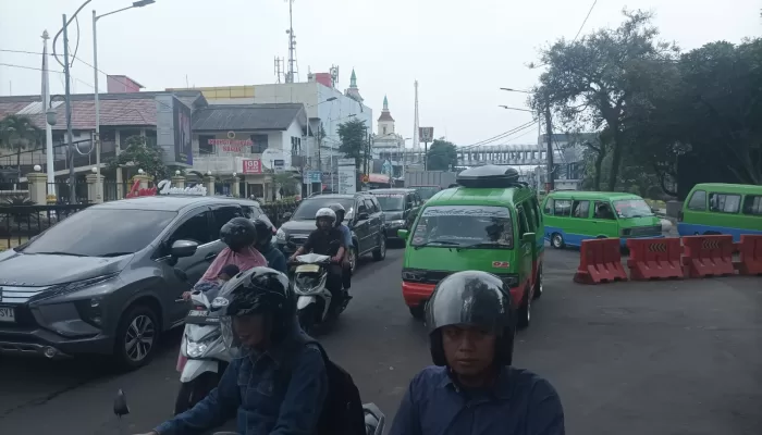 Dedie Rachim: Angkot Usia 20 Tahun Lebih Tak Diizinkan Beroperasi Mulai 2026