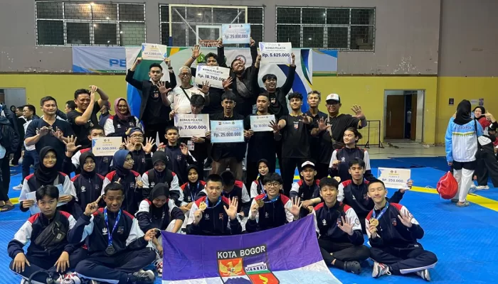 Atlet dan Pelatih Taekwondo Kota Bogor Banjir Bonus