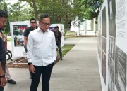 Wamendagri Bima Arya Kunjungi Pameran Foto dari PFI di Alun-alun Kota Bogor