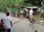Kades Tegal Rogoh Kantong Pribadi untuk Bangun Jalan Warga