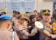 Demo di Bojong Kulur Sempat Terjadi Aksi Lempar Botol Aqua, Kades Didesak Segera Mundur dari Jabatan