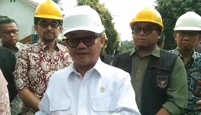 Mendikdasmen Dorong Renovasi SMKN 1 Cileungsi yang Ambruk Rampung Desember 2025