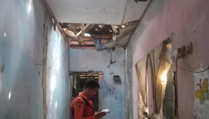 4 Unit Rumah Rusak Usai Dihantam Angin Kencang di Ciampea, 2 Orang Terluka