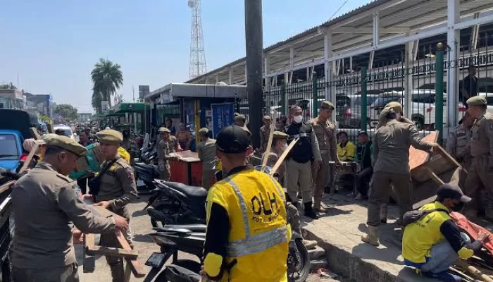 PKL Mayor Oking akan Ditertibkan