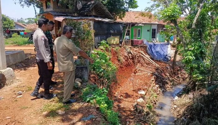 Kurang Sosialisasi dan Tak Libatkan Desa, Proyek TPT Milik Kementrian PU di Pondok Udik Dikeluhkan Warga