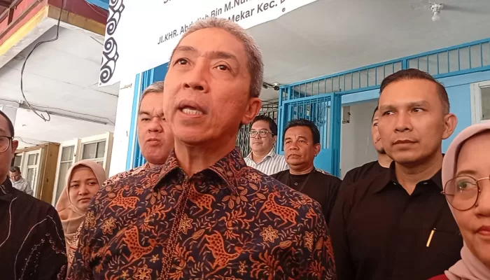 Wali Kota Bogor Tinjau SPPG Yasmin Curug Mekar, Pastikan Standar Keamanan Pangan Terpenuhi