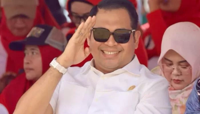 6 Tahun Diabaikan Disdik Kabupaten Bogor, Ipeck Turun Tangan Perbaiki MCK SDN 1 Hambalang Pakai Dana Pribadi