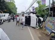 Minibus Terguling di Jalan Jakarta-Bogor, Sopir: Saya Mengantuk