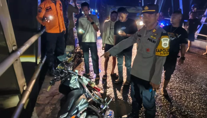 Saksi Mata: Pria yang Loncat di Jembatan Grendong Pakai Celana Jeans dan Sweater