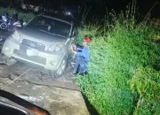 Jalan di Megamendung Rusak dan Minim Penerangan 1 Unit Mobil Terperosok ke Parit Sawah
