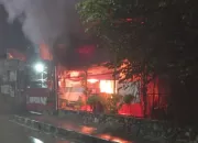 Toko Material di Tanah Sareal Kota Bogor Ludes Dilalap Si Jago Merah, Diduga Karena Korsleting Listrik