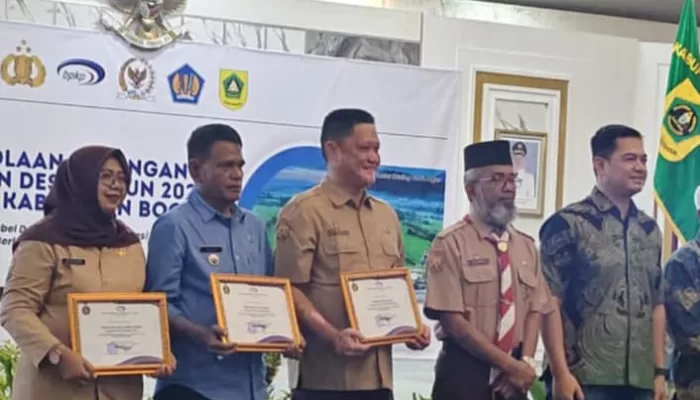 Desa Dayeuh Raih Penghargaan Pengelolaan Keuangan Terbaik Kedua se-Kabupaten Bogor