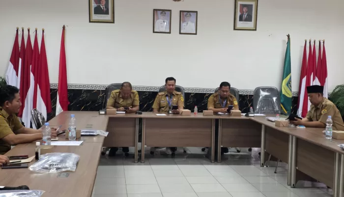 Jelang Akhir Tahun, Kecamatan Cileungsi Perkuat Koordinasi Bersama Sekdes Bahas Persiapan APBDes 2026