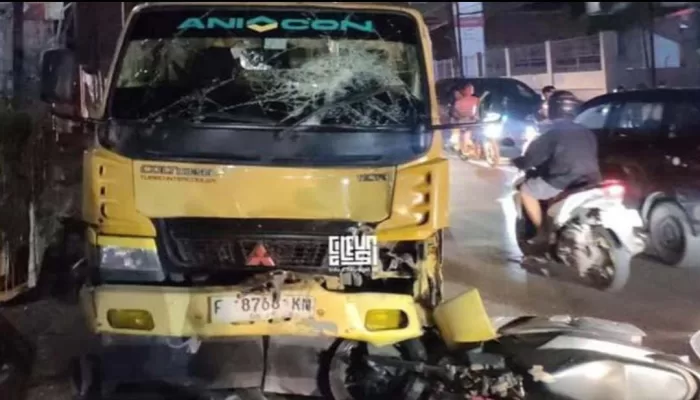 Truk dan Motor Adu Banteng di Cileungsi, 1 Orang Tewas
