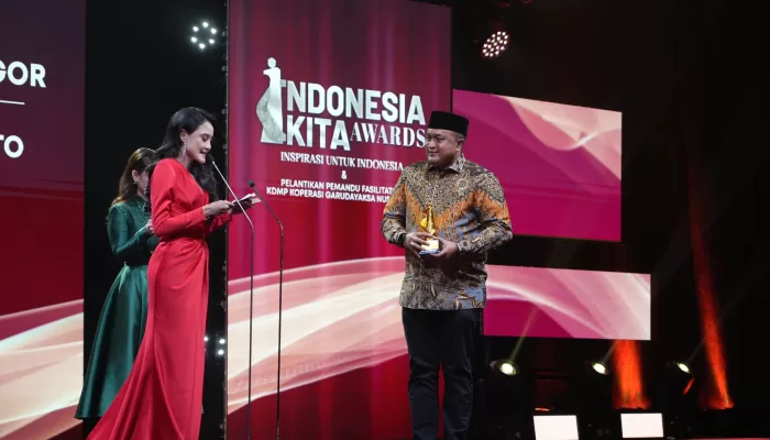 Hadirkan Pembangunan Merata, Bupati Rudy Susmanto Diganjar Penghargaan Pahlawan Inspiratif Kategori “Outstanding Regional Leader”