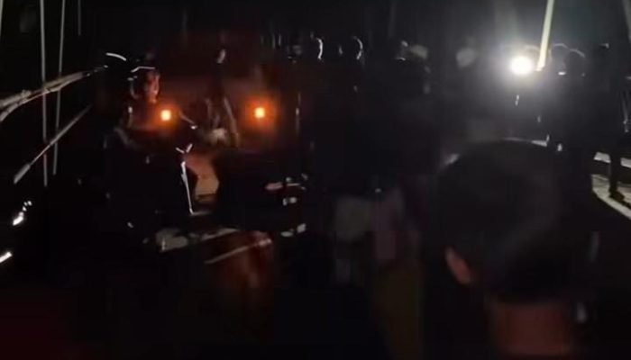 Seorang Pekerja Proyek Jembatan Leuwiranji Gunungsindut Terjatuh ke Kali Cisadane