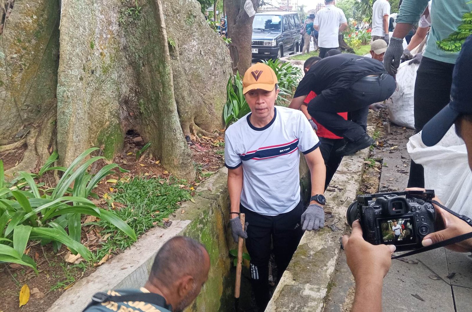 Wujudkan Kota Bersih, Dedie Rachim Ajak Semua Elemen Rutin Kerja Bakti