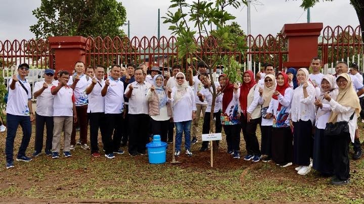 DPRD Kabupaten Bogor Ikut Tanam 1.000 Pohon untuk Pulihkan Area Pakansari