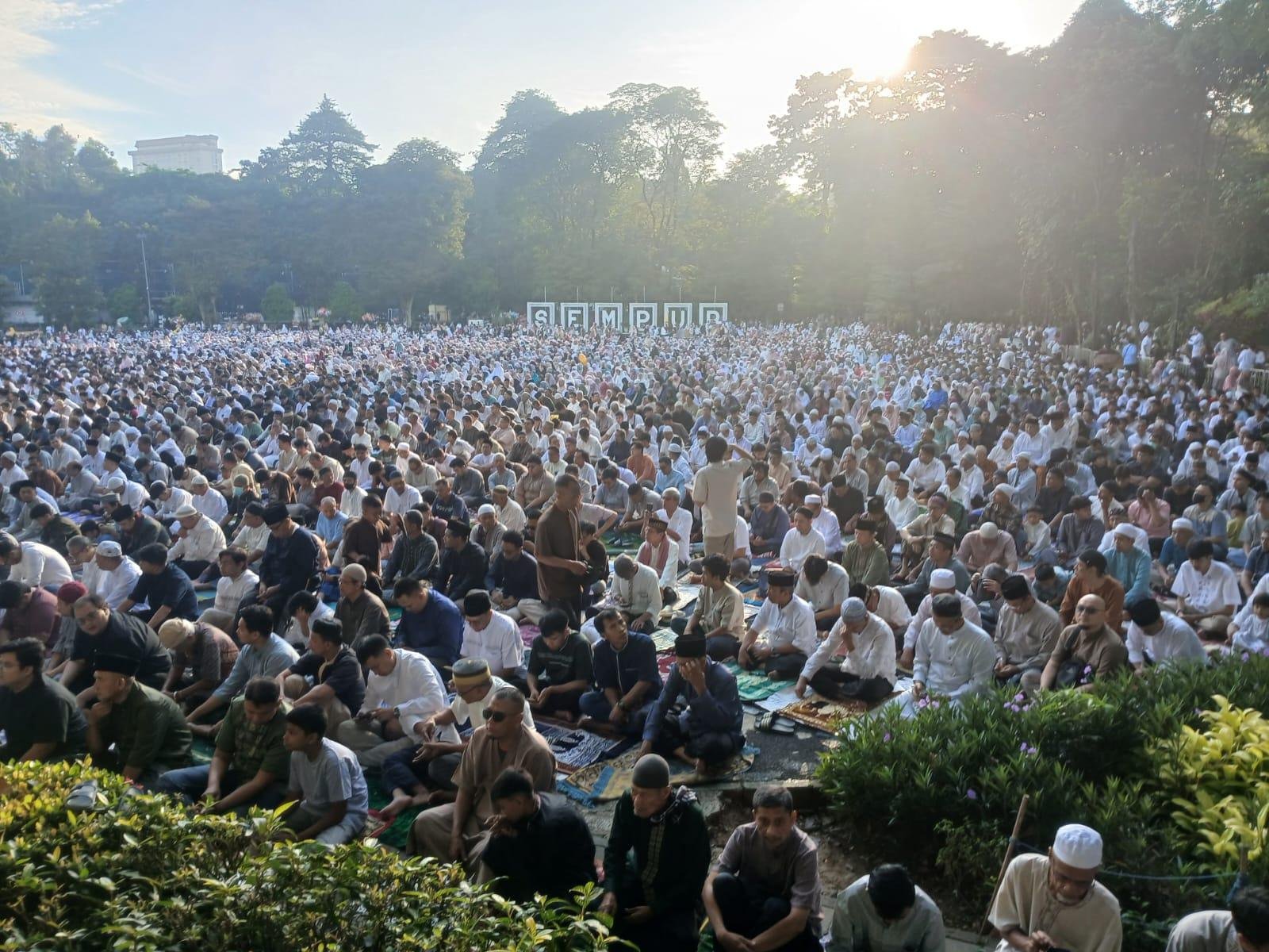 Ribuan Jemaah Muhammadiyah Kota Bogor Salat Idul Fitri di Lapangan Sempur