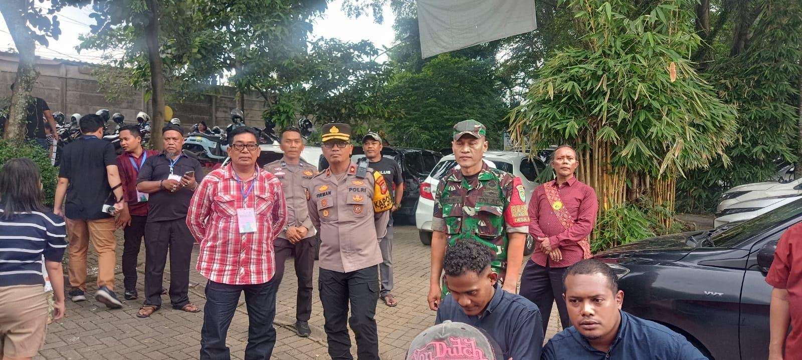 Polsek Parung Amankan Ibadah Jumat Agung dan Paskah di Paroki Santo Joannes Baptista  